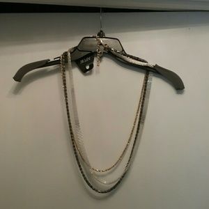 40" Tri-color Tri - strand Black/Silver/G Necklace